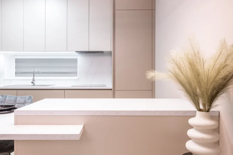 Elegantná kuchyňa s dôrazom na detail a kvalitné materiály