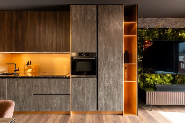 kompletná realizácia kuchyne a interiéru apartmánu Donovaly