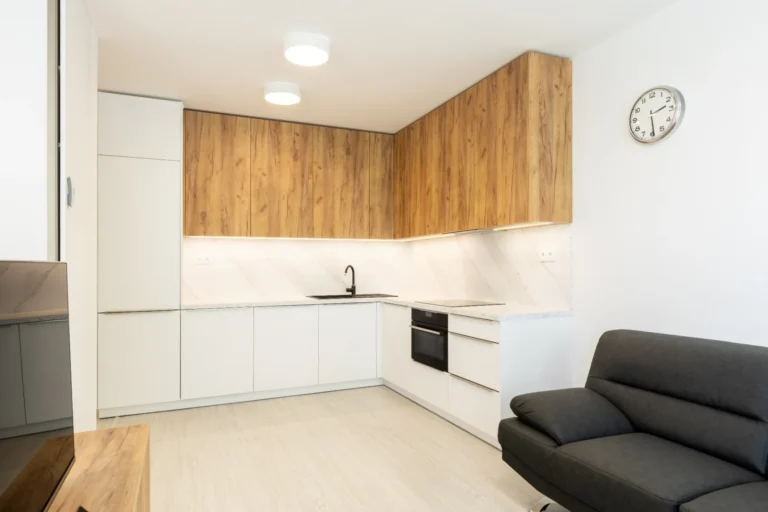 Interiér bytu s kuchyňou na mieru v projekte Bory Home Bratislava
